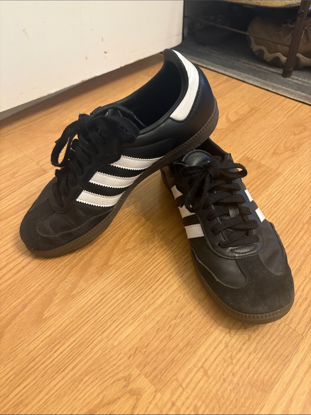 Sambas, gently used
